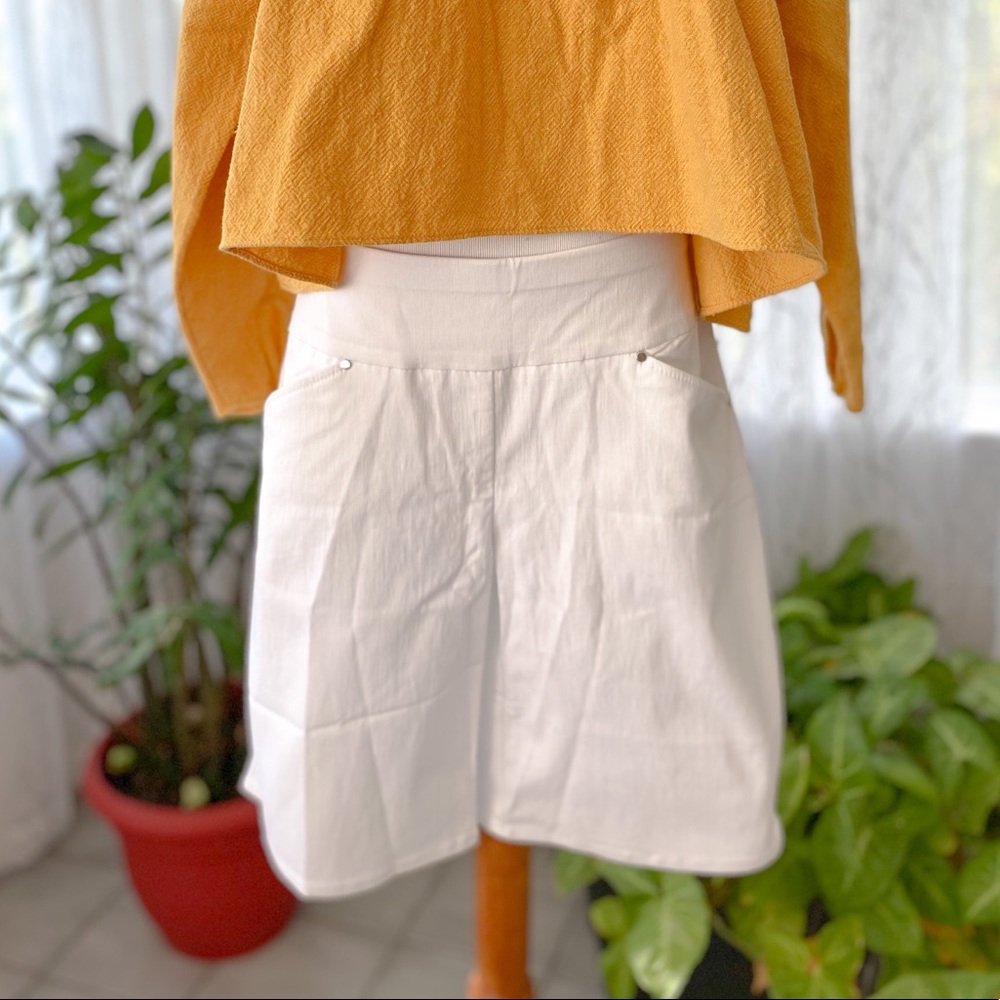 INC International Concept - White Bermuda Shorts